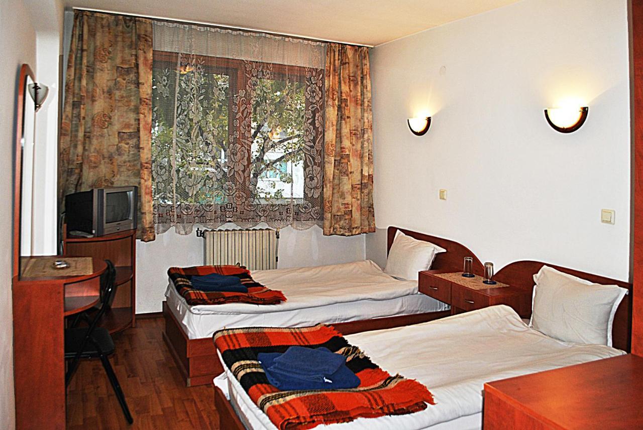 Family Hotel Zora صوفيا المظهر الخارجي الصورة